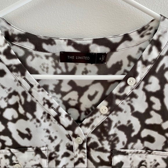 The Limited gray and white print blouse - Picture 3 of 6
